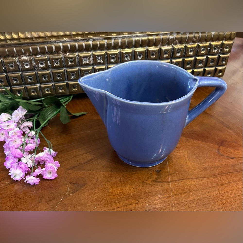 VTG USA Monmouth Refrigerator Milk Water Pitcher in Periwinkle Blue Art Deco